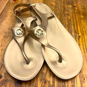 Like New without Tag Michael Kors Jelly Sandals Gold. Size 9M